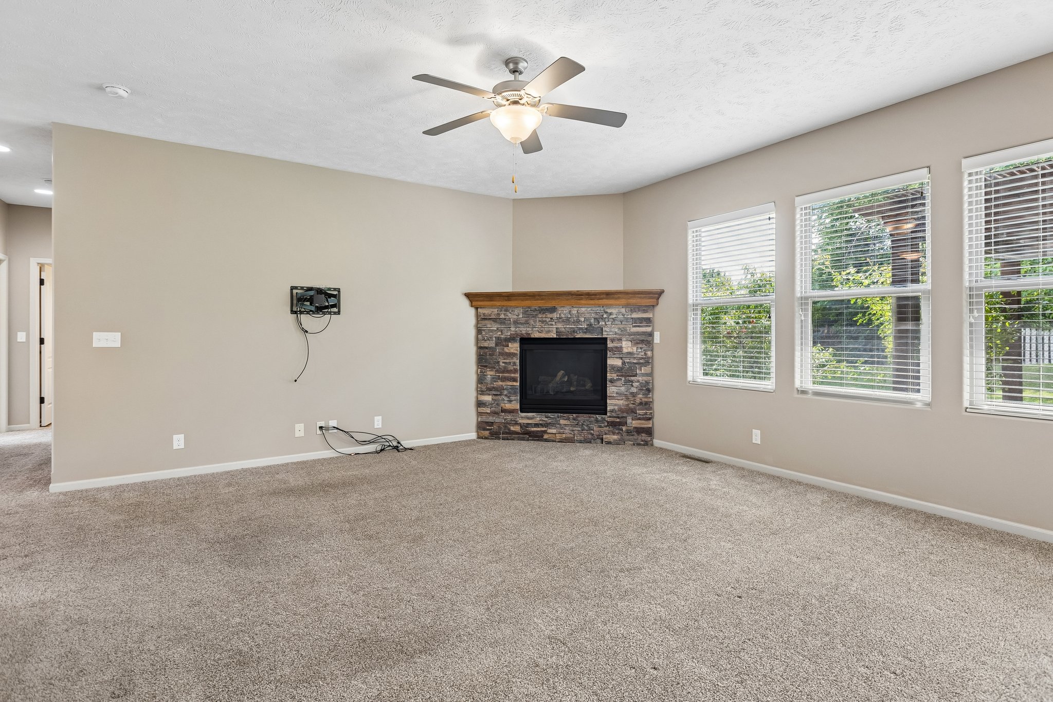  16519 Dora Hamann Pkwy_06.jpg