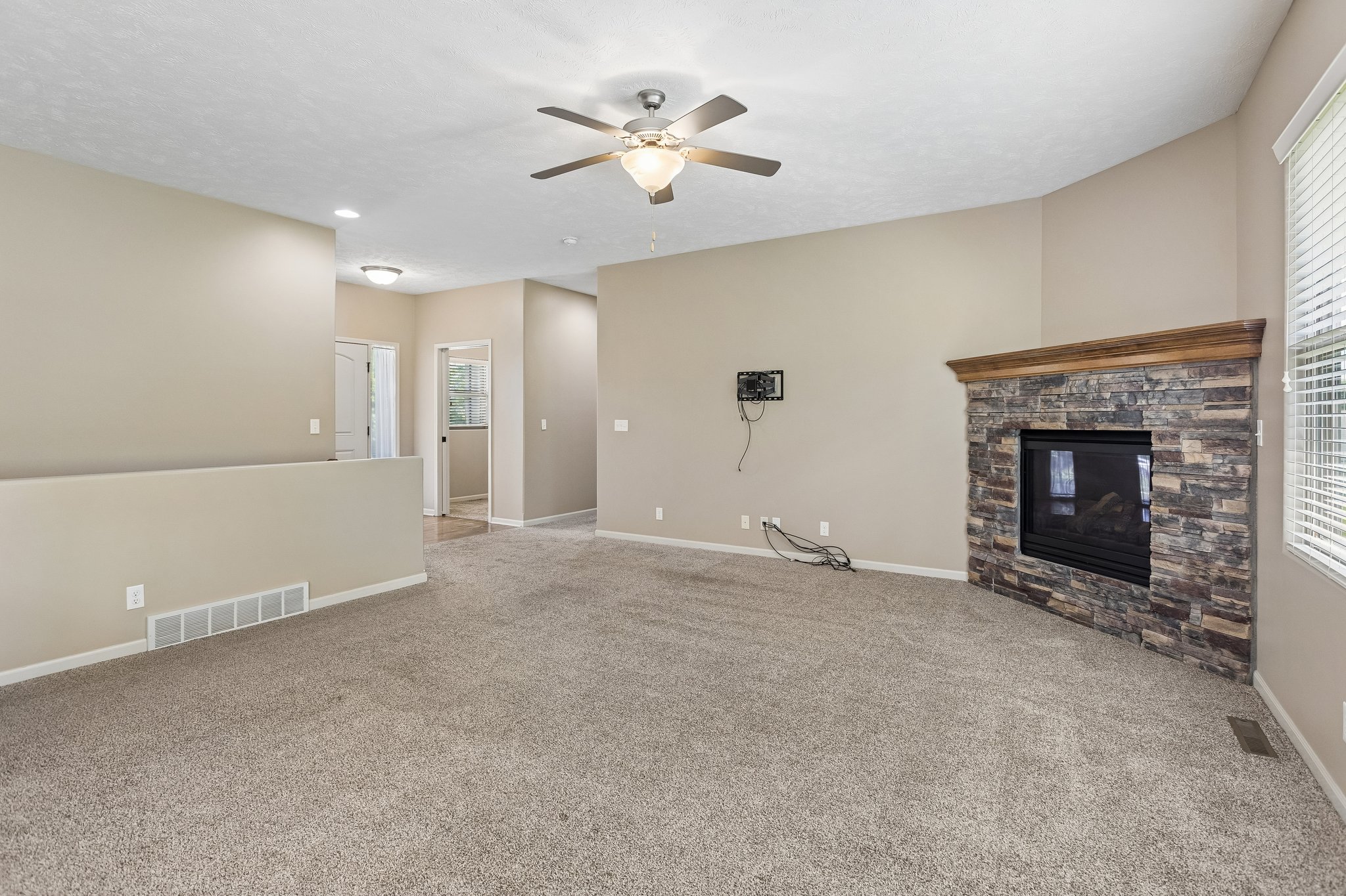  16519 Dora Hamann Pkwy_07.jpg
