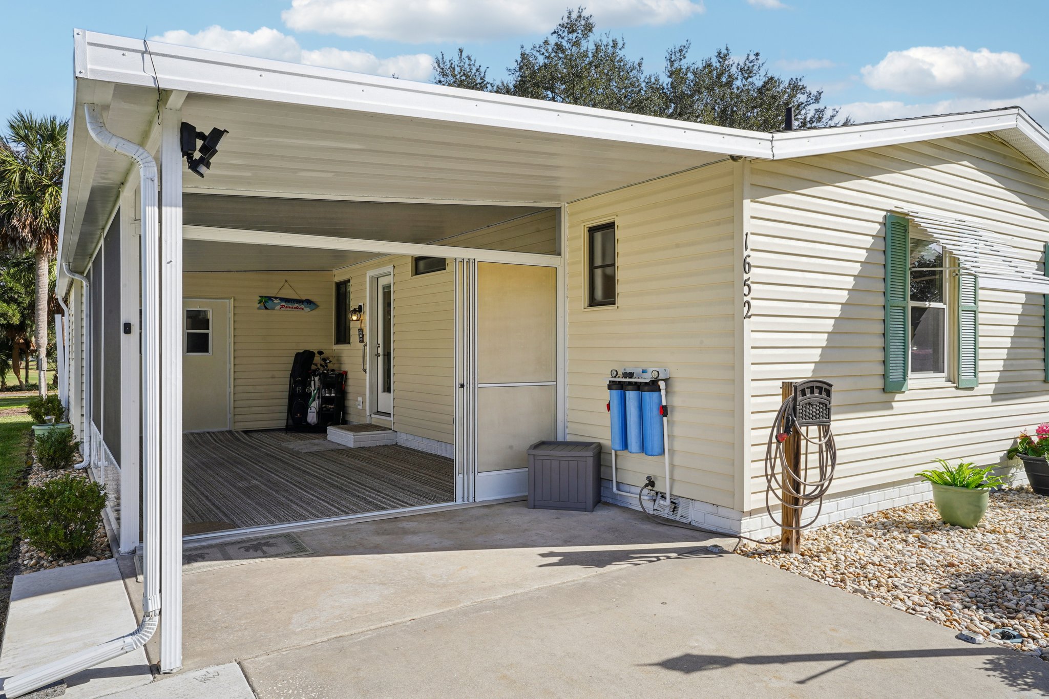 W Schwartz Blvd-S1012-005.jpg