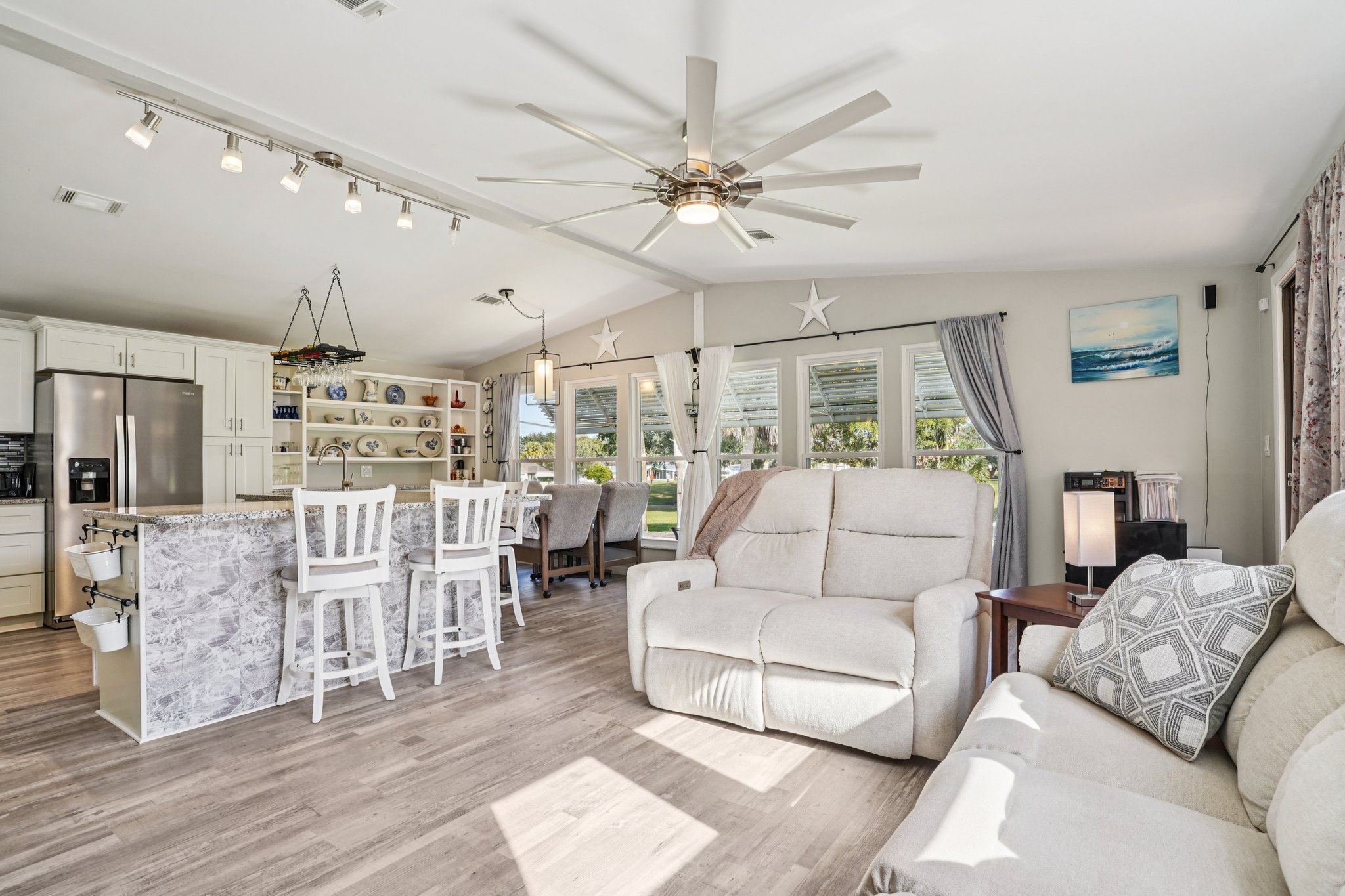 W Schwartz Blvd-S1012-012.jpg