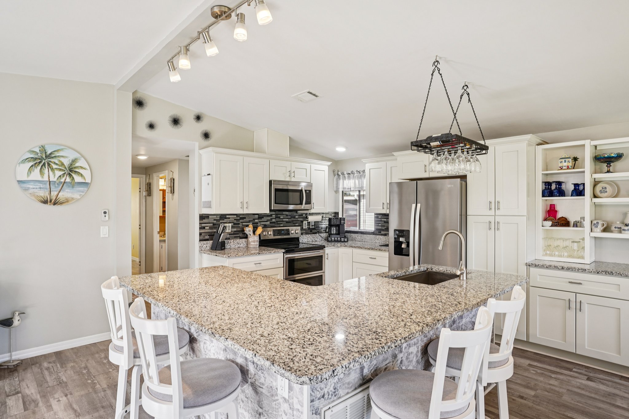 W Schwartz Blvd-S1012-017.jpg