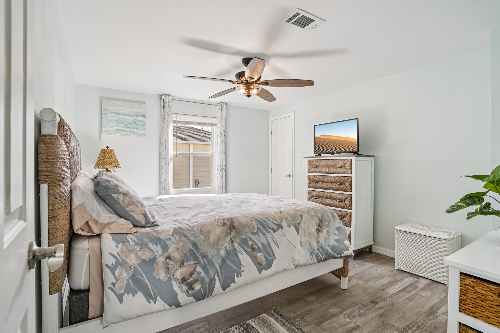 W Schwartz Blvd-S1012-031.jpg