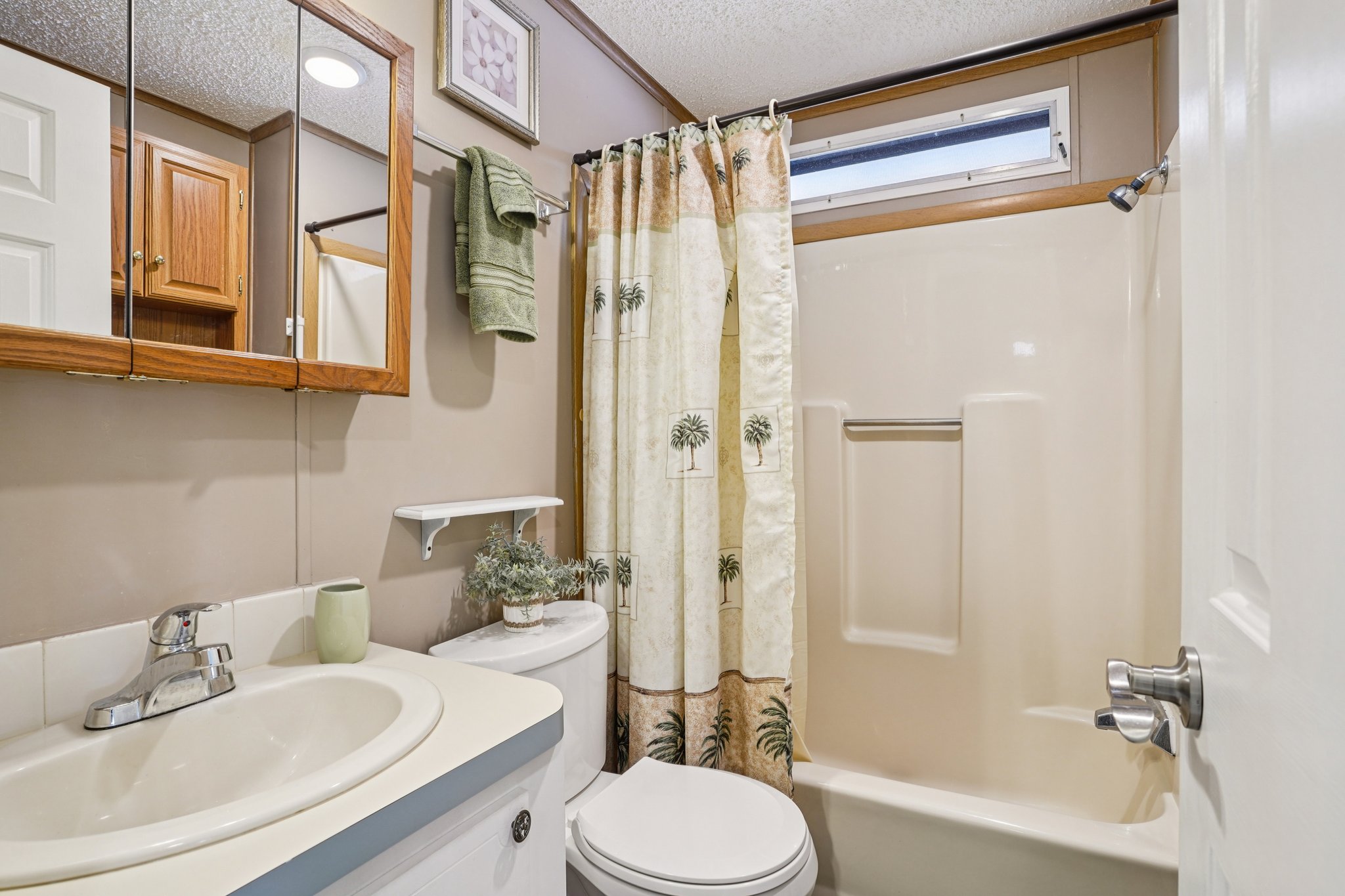 W Schwartz Blvd-S1012-033.jpg