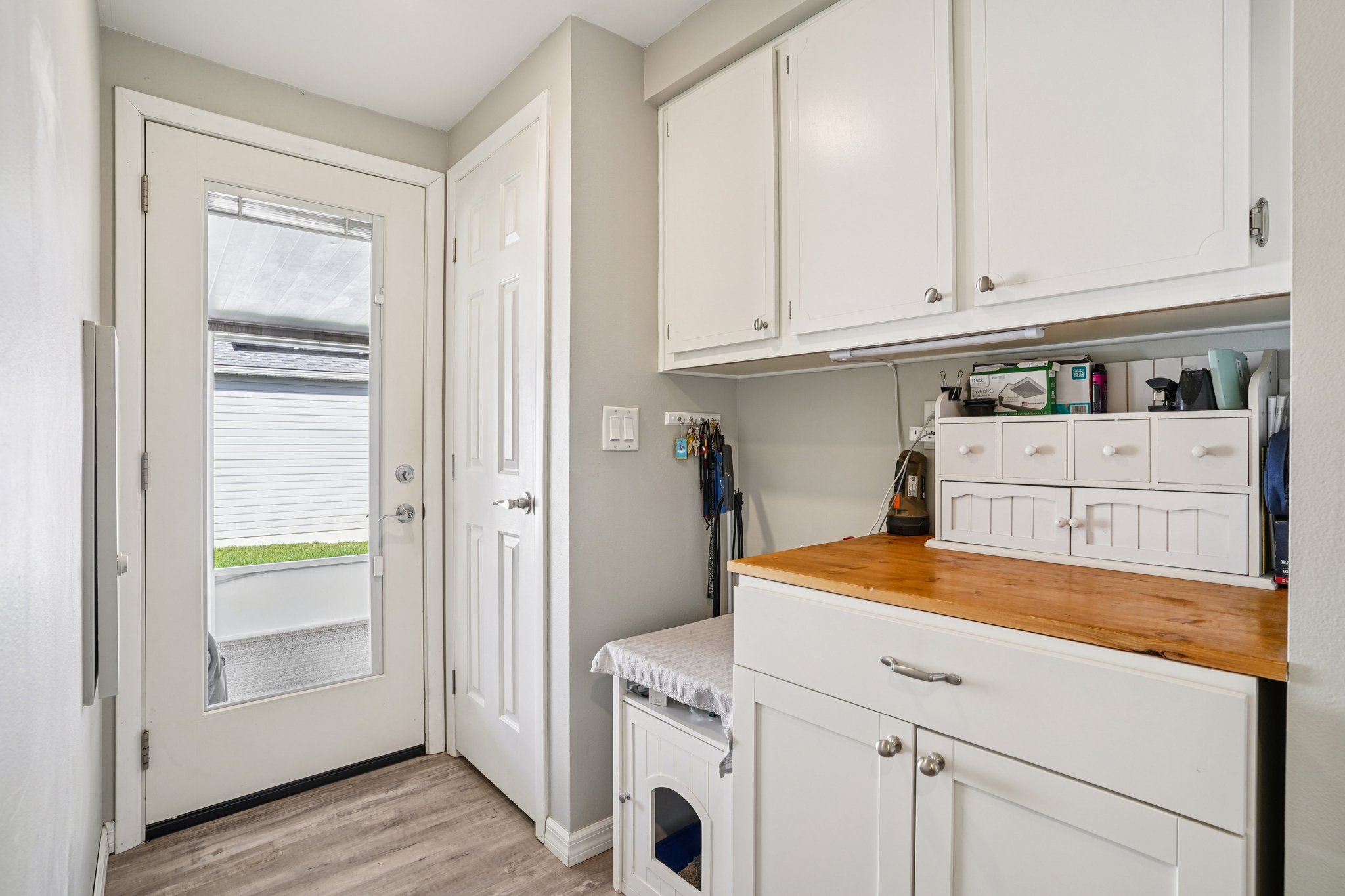 W Schwartz Blvd-S1012-035.jpg