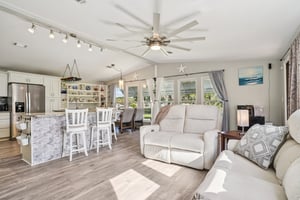 W Schwartz Blvd-S1012-012.jpg