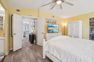 W Schwartz Blvd-S1012-027.jpg