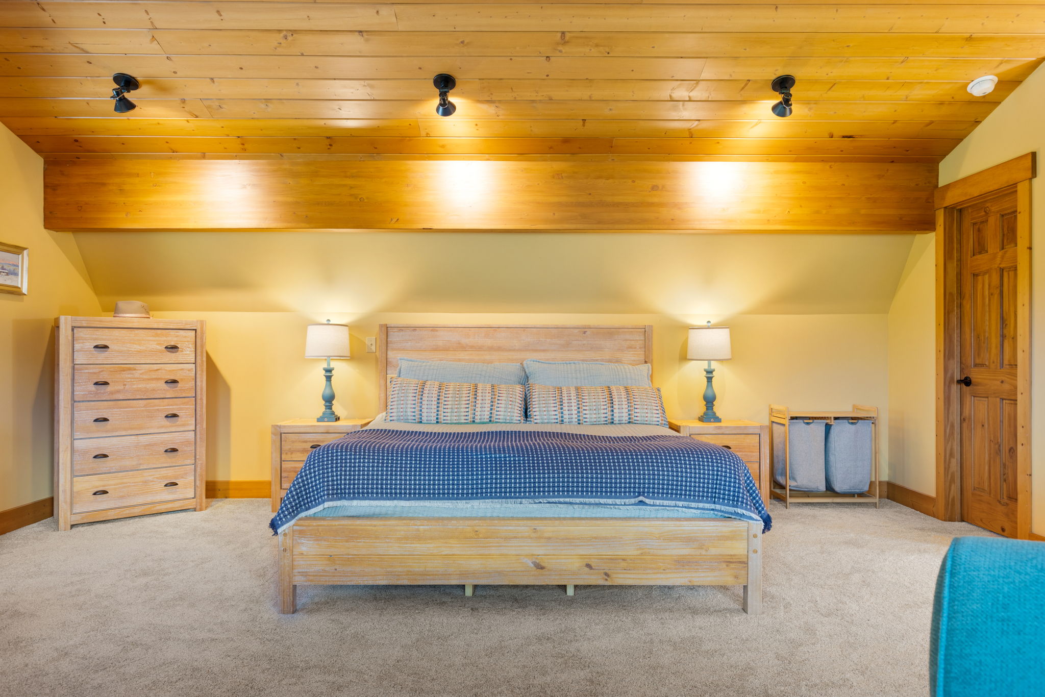 Upstairs Primary King Bedroom
