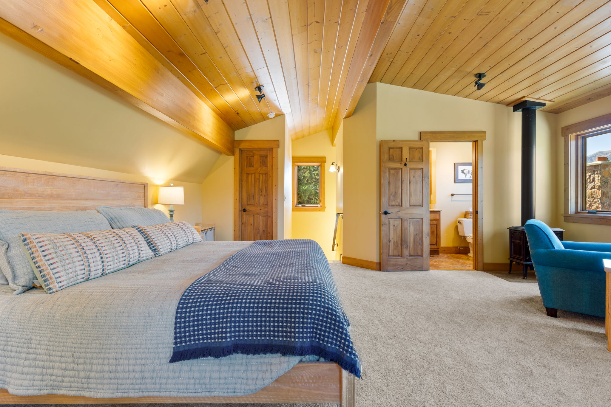 Upstairs Primary King Bedroom