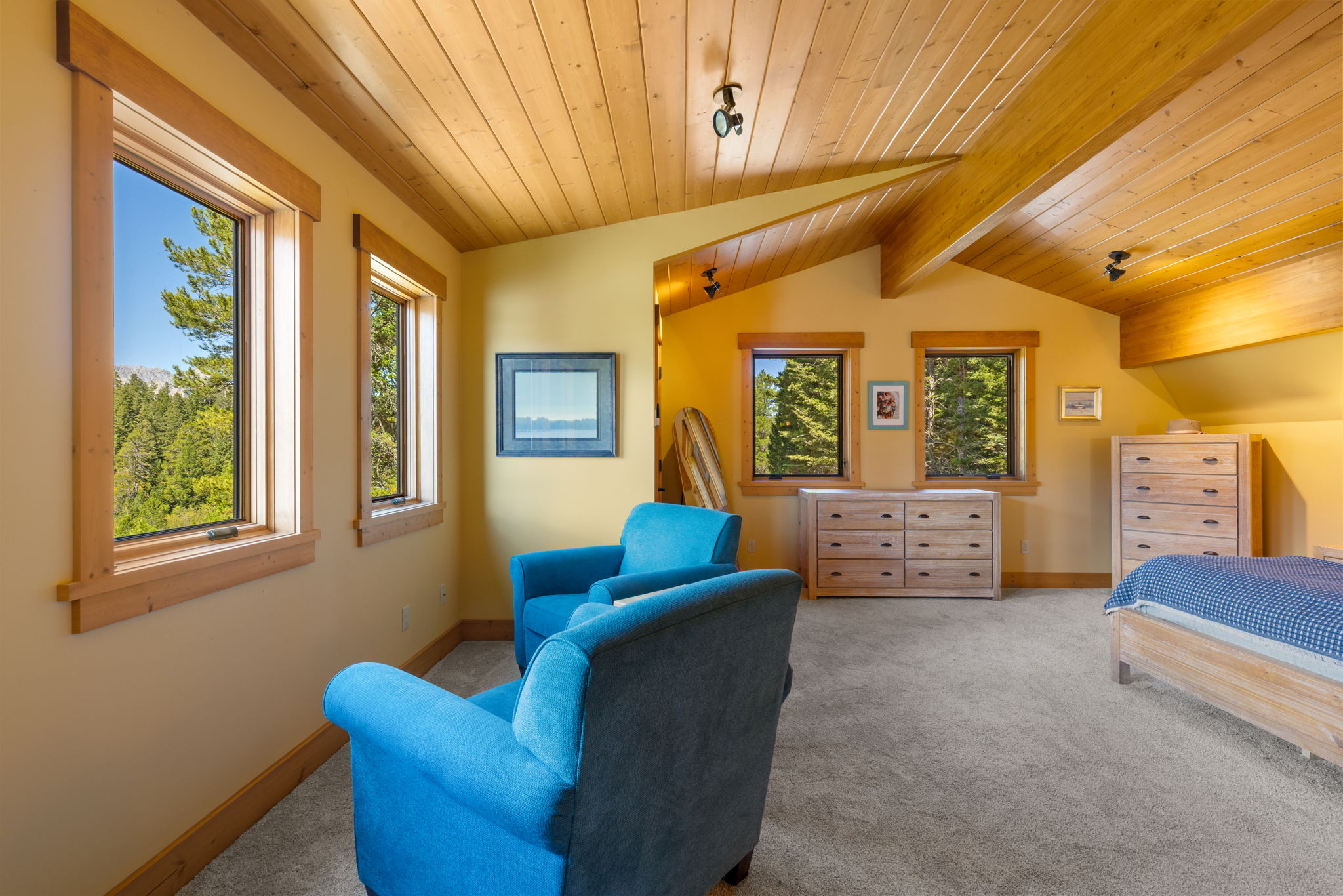 Upstairs Primary King Bedroom