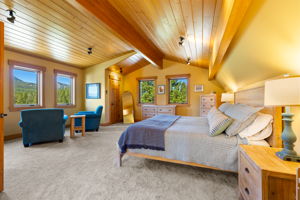 Upstairs Primary King Bedroom