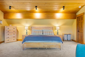 Upstairs Primary King Bedroom