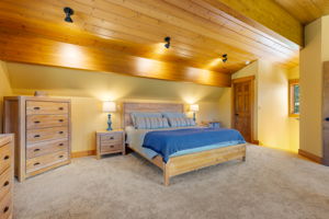 Upstairs Primary King Bedroom