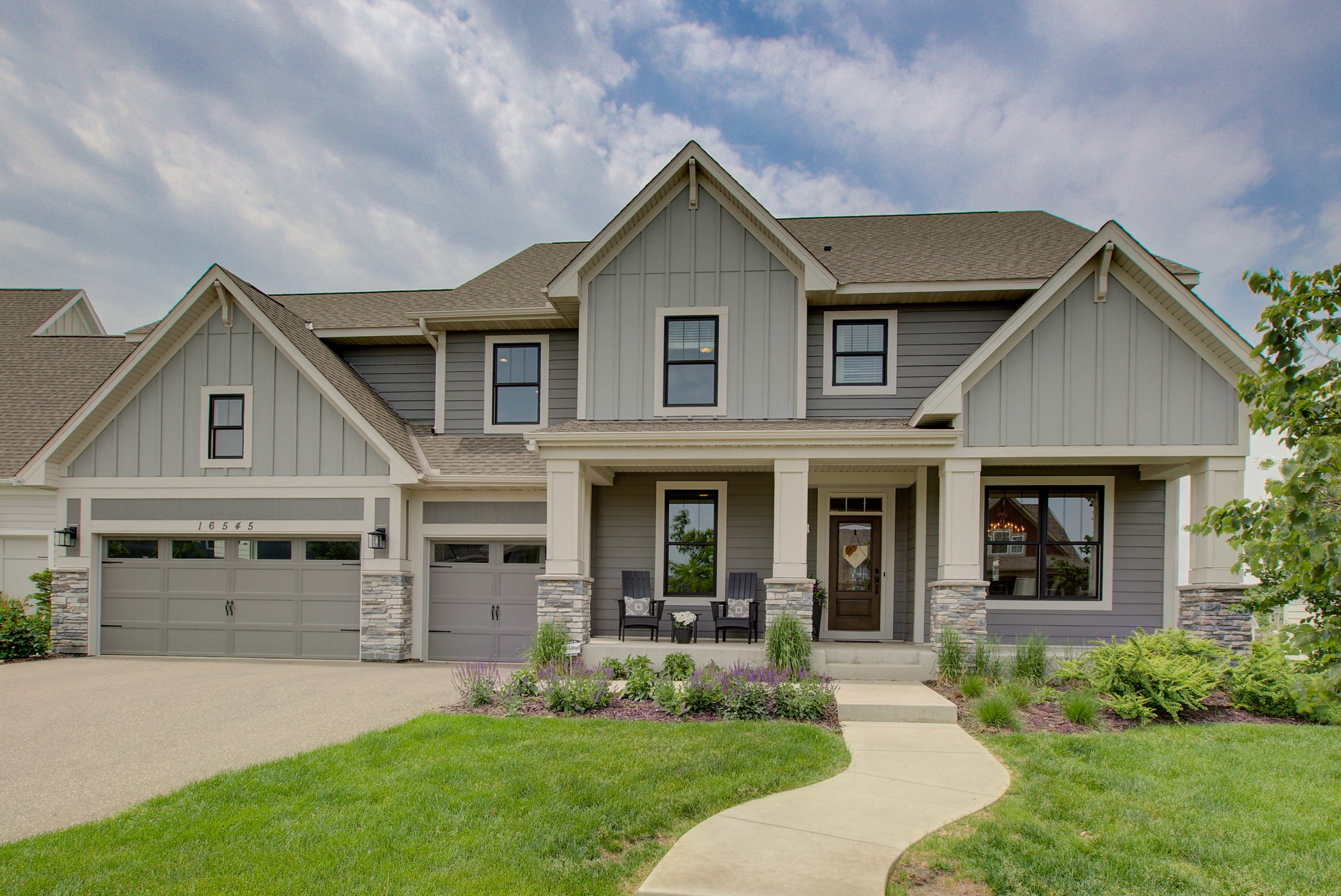 1 Front Exterior