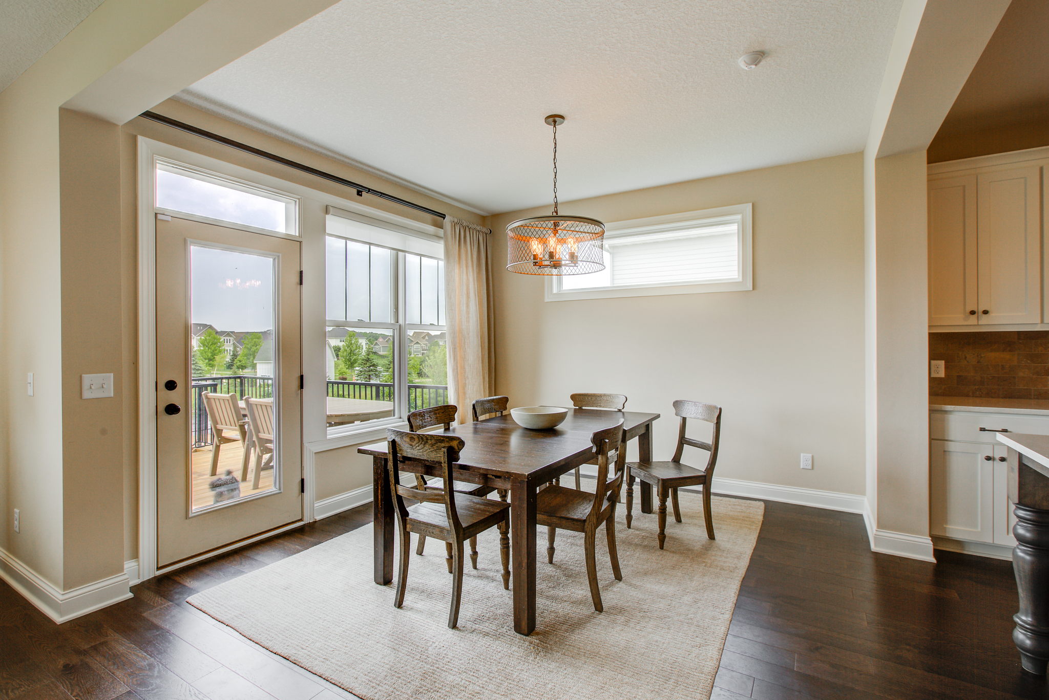 10 Breakfast Area