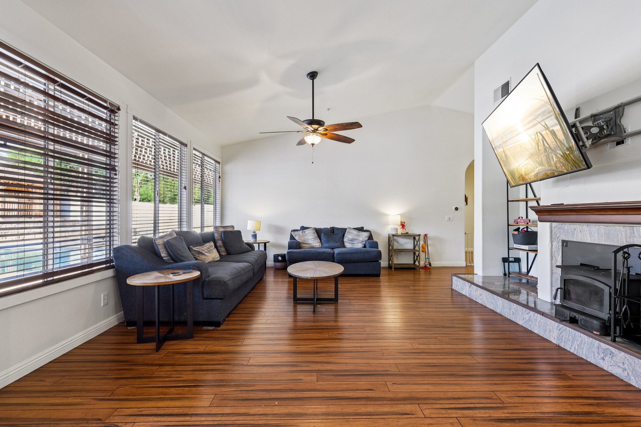 Open View Rd-L1008-010.jpg