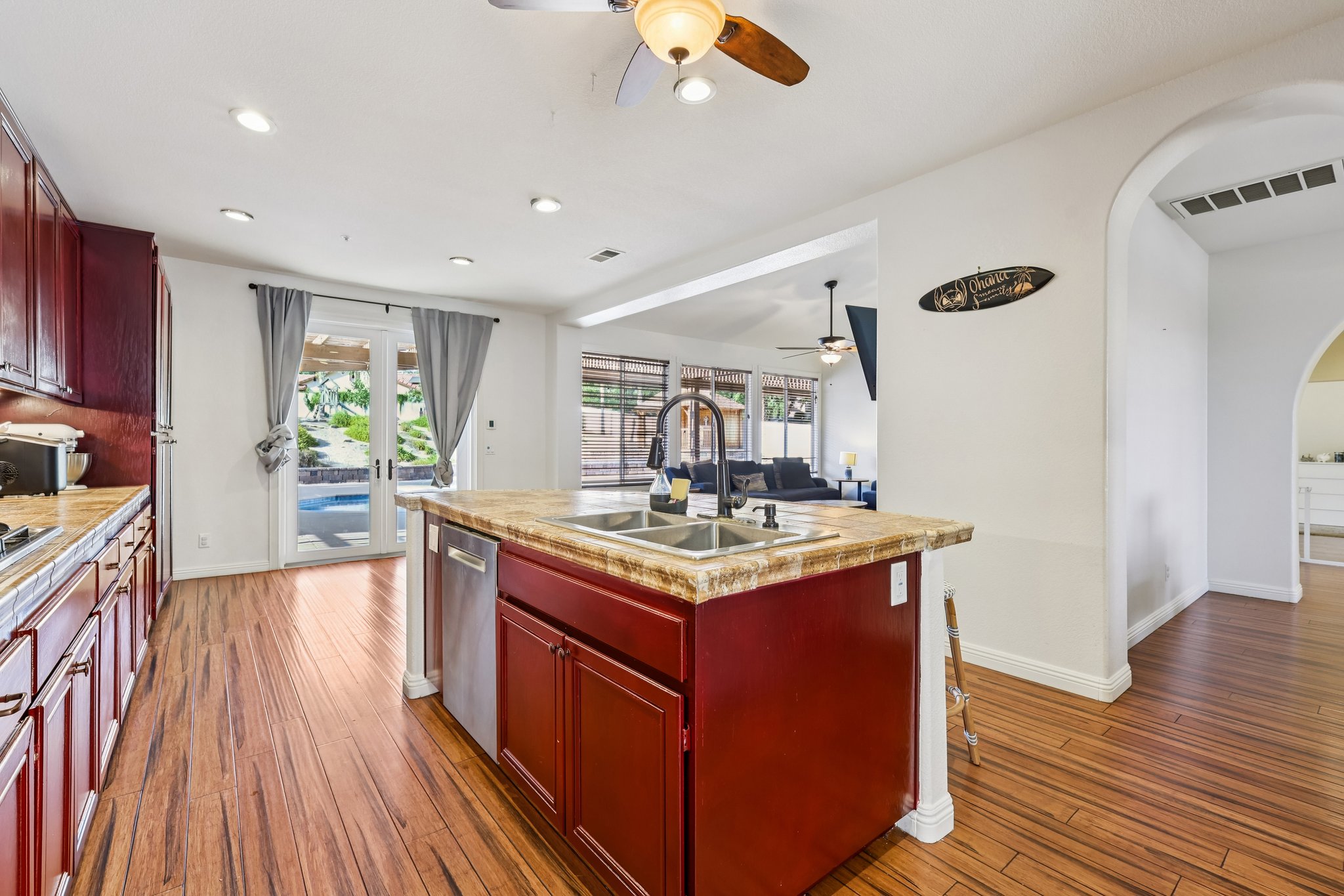 Open View Rd-L1008-018.jpg
