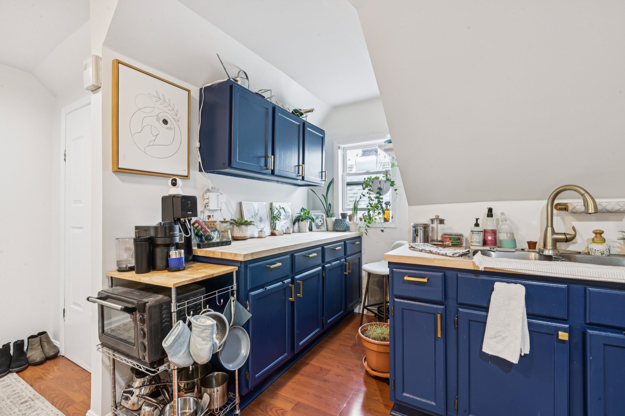 N Artesian Ave-S1001-016.jpg