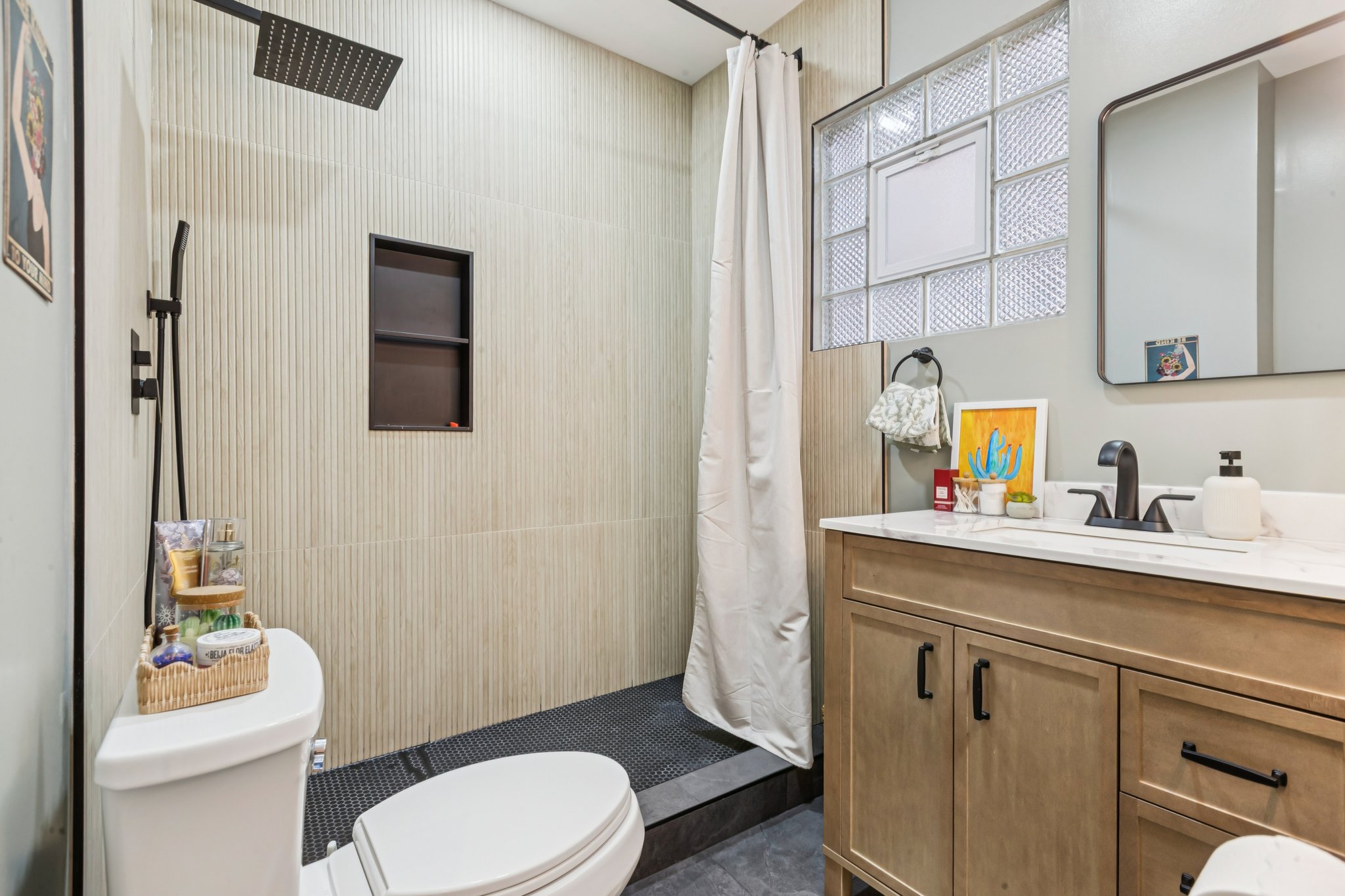 N Artesian Ave-S1001-030.jpg