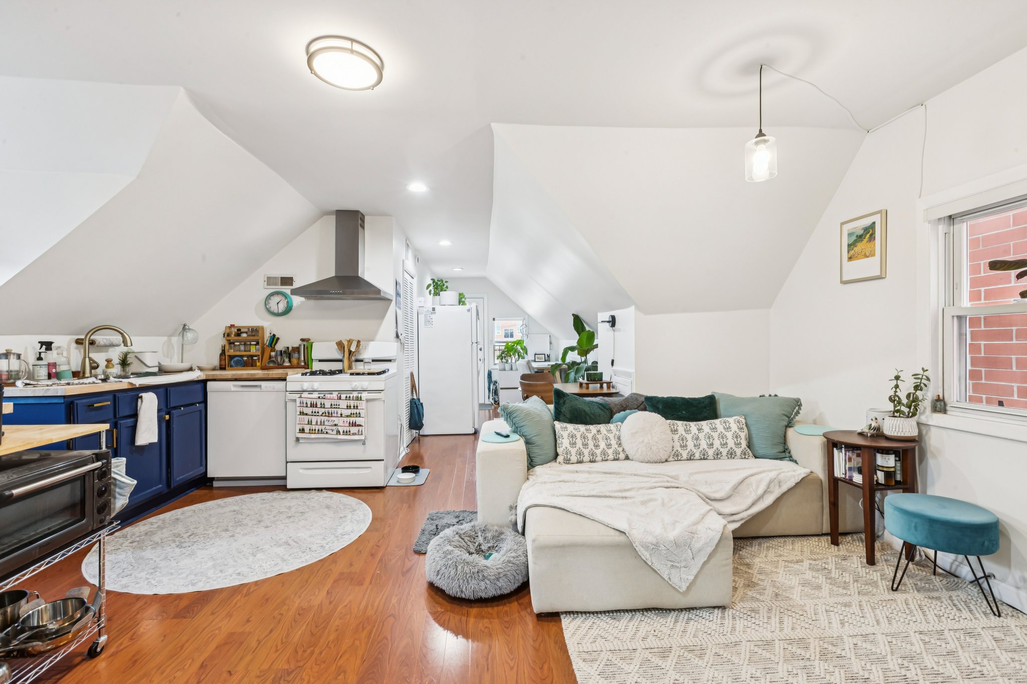 N Artesian Ave-S1001-032.jpg