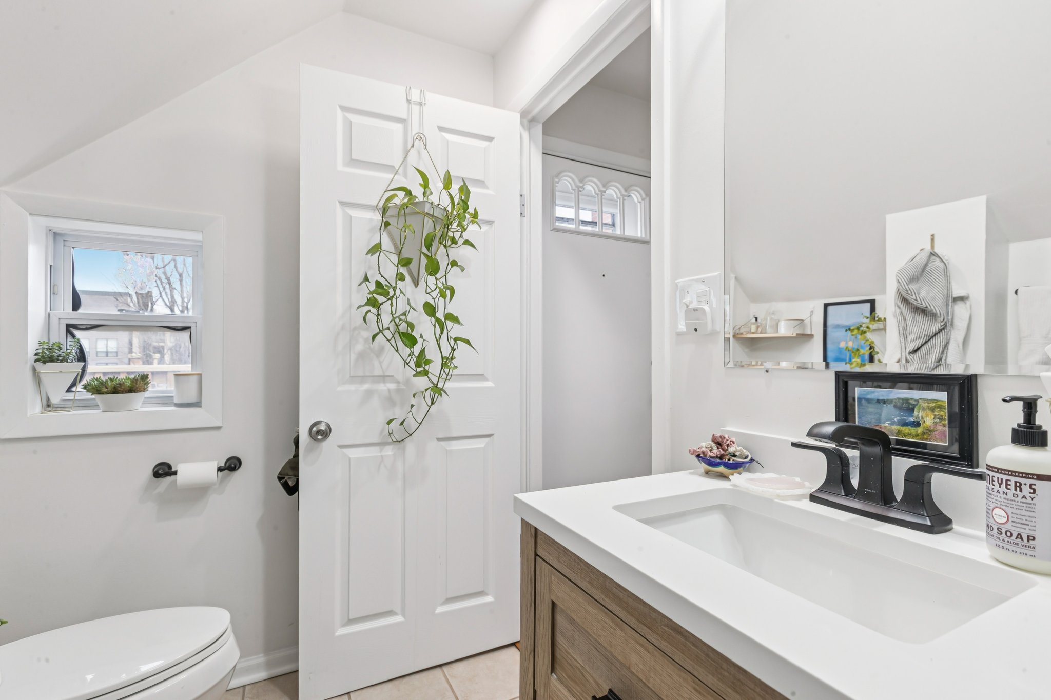 N Artesian Ave-S1001-038.jpg