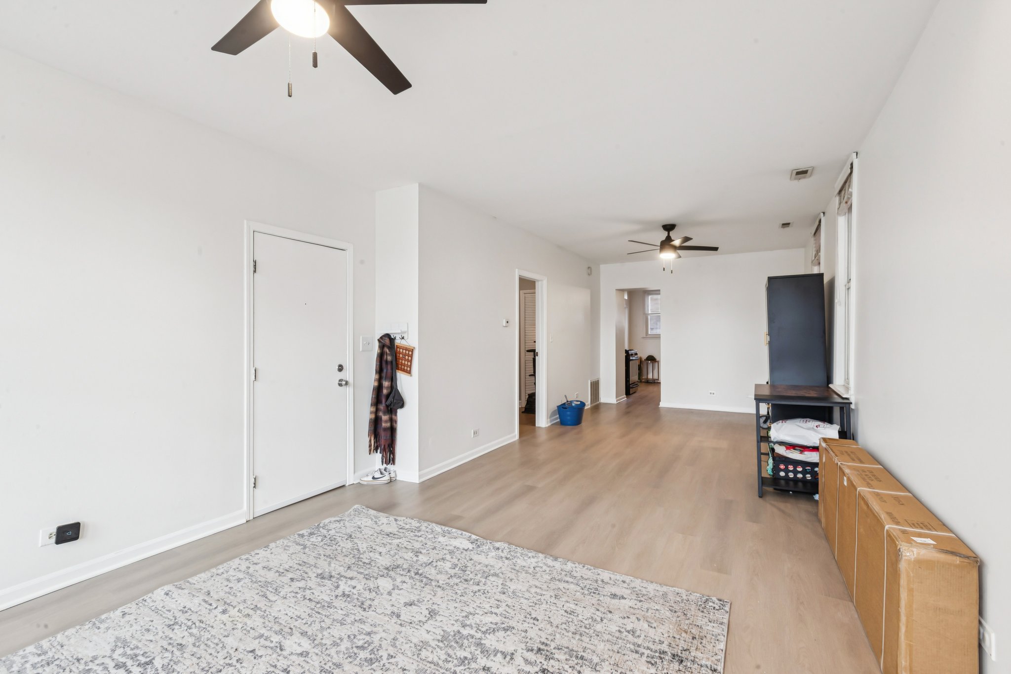 N Artesian Ave-S1001-042.jpg