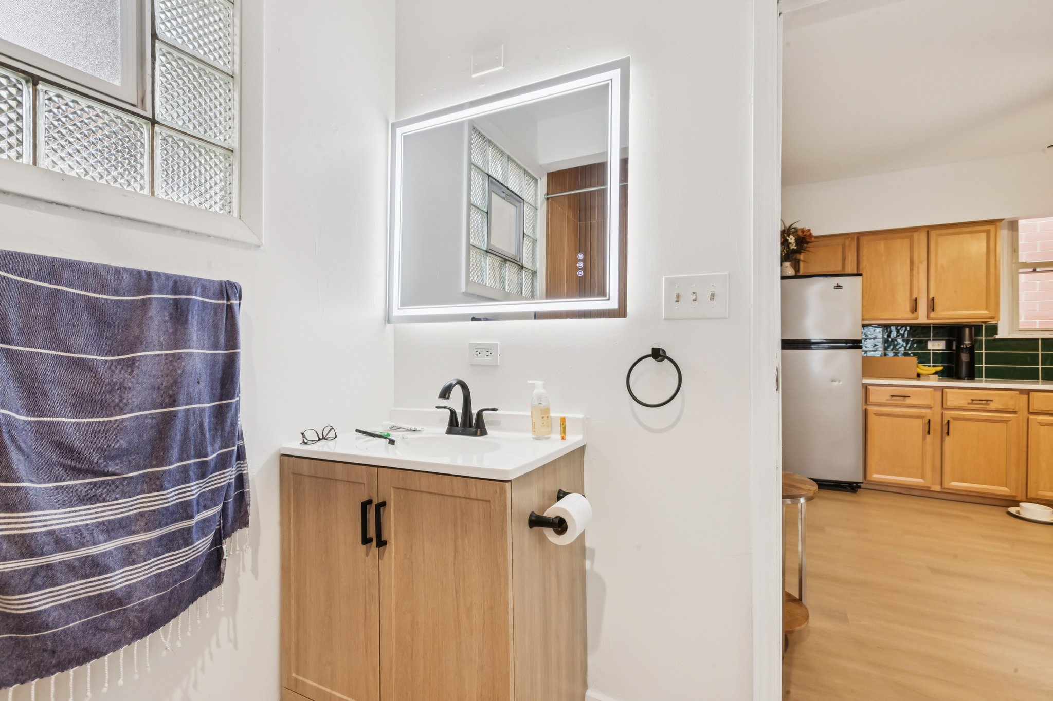 N Artesian Ave-S1001-051.jpg