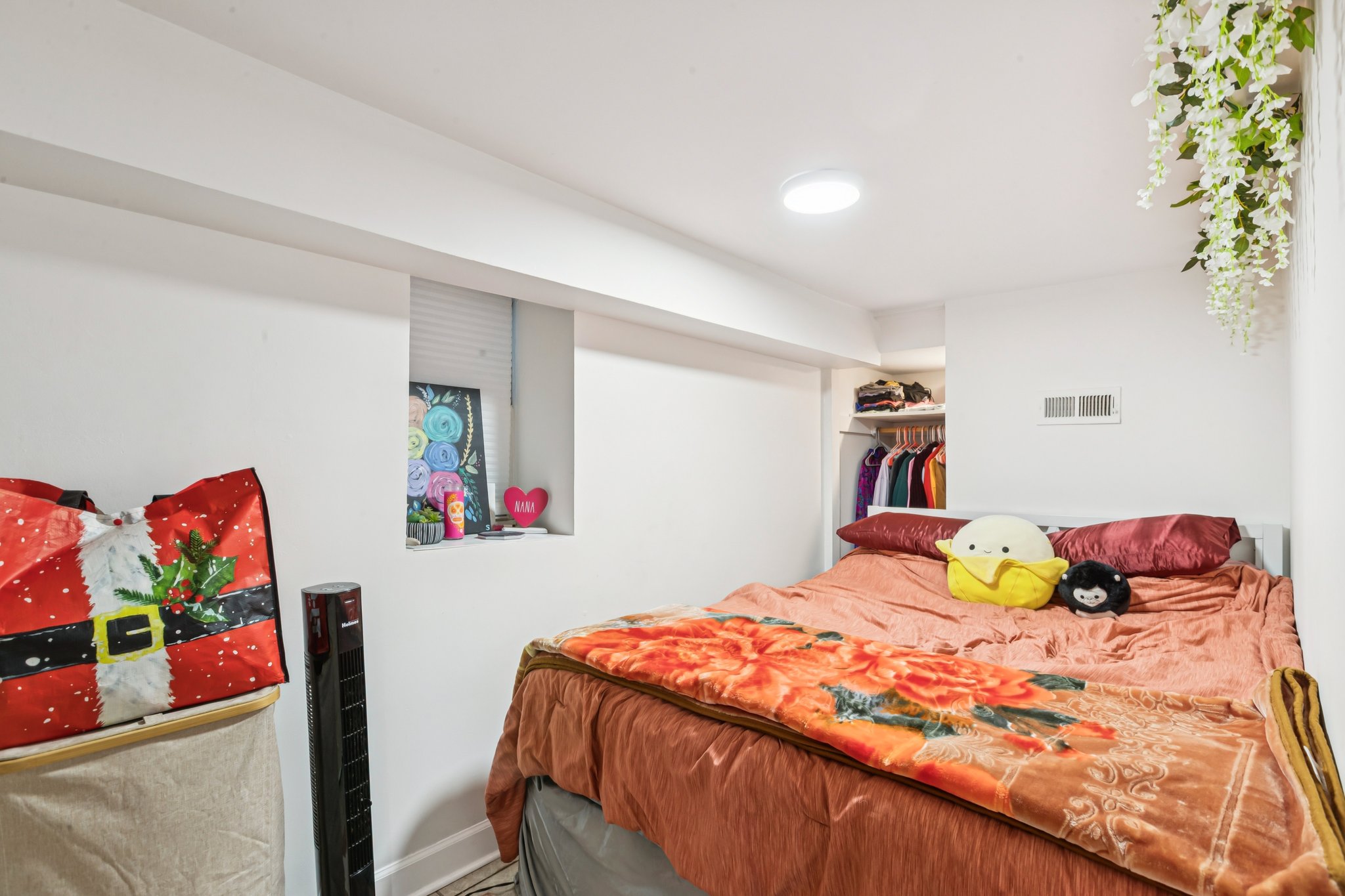 N Artesian Ave-S1001-056.jpg