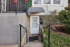 N Artesian Ave-S1001-003.jpg