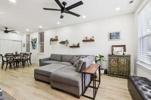 N Artesian Ave-S1001-005.jpg