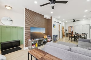 N Artesian Ave-S1001-006.jpg