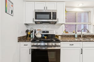 N Artesian Ave-S1001-013.jpg