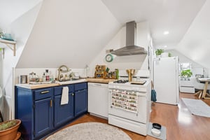 N Artesian Ave-S1001-015.jpg