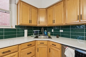 N Artesian Ave-S1001-020.jpg