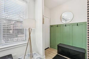 N Artesian Ave-S1001-024.jpg