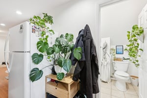 N Artesian Ave-S1001-035.jpg