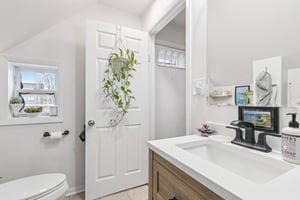 N Artesian Ave-S1001-038.jpg