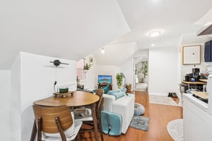 N Artesian Ave-S1001-039.jpg