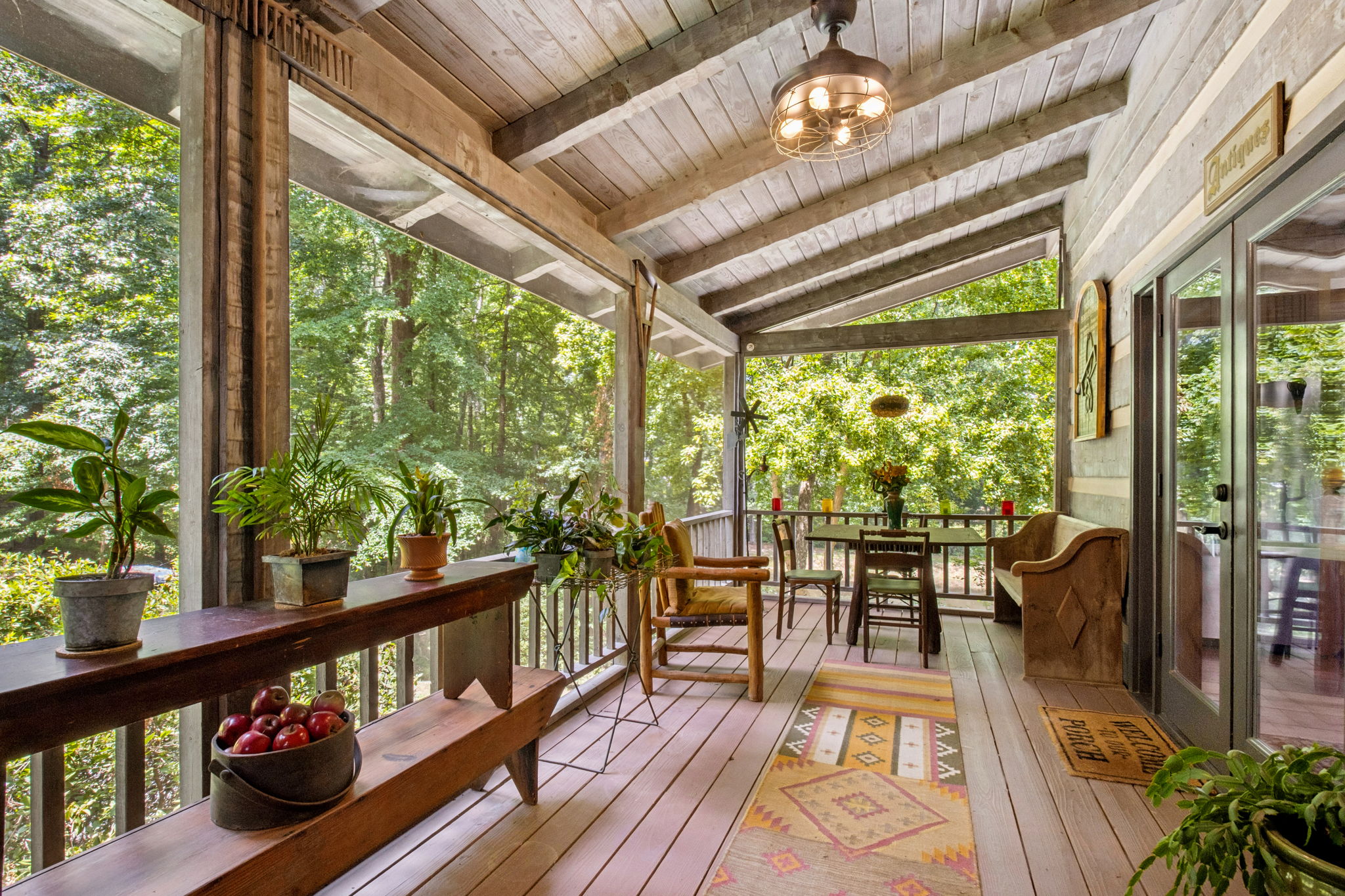 Screened-in Porch