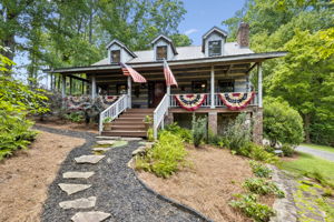 Welcome to 1655 Rockdale Circle