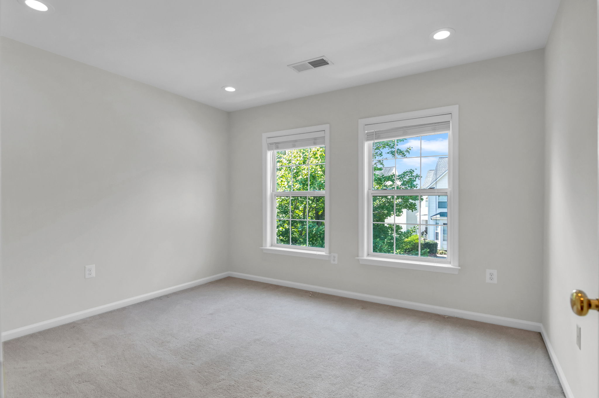 Spacious bedrooms!
