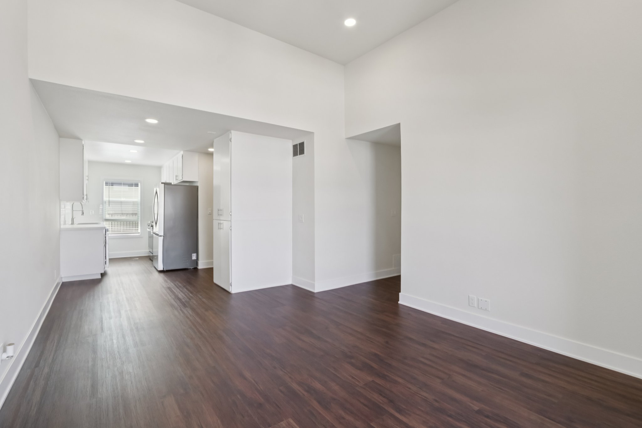 16550 Vanowen St unit 319-S0503-004.jpg