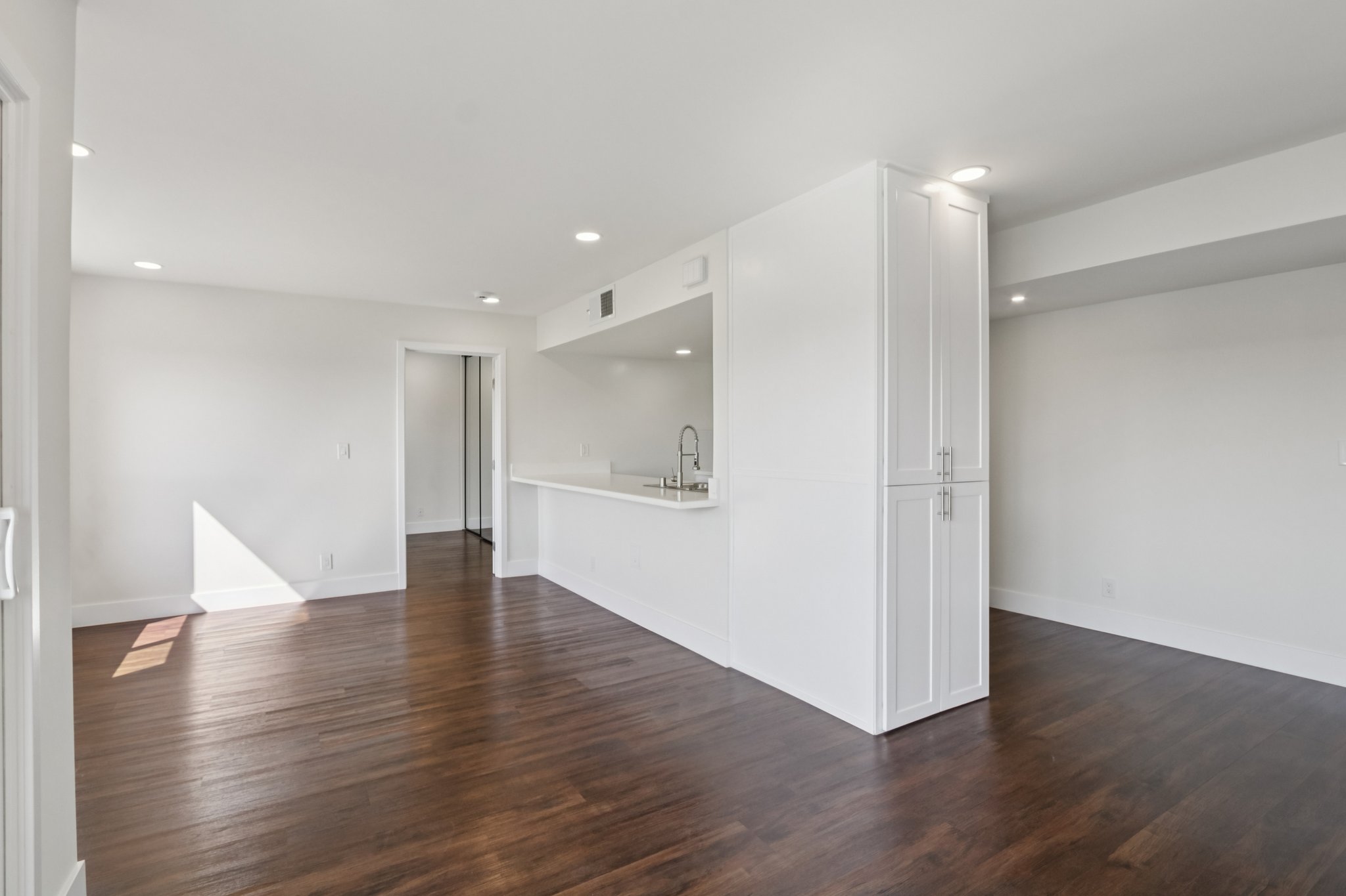 16550 Vanowen St unit 207-S0503-006.jpg