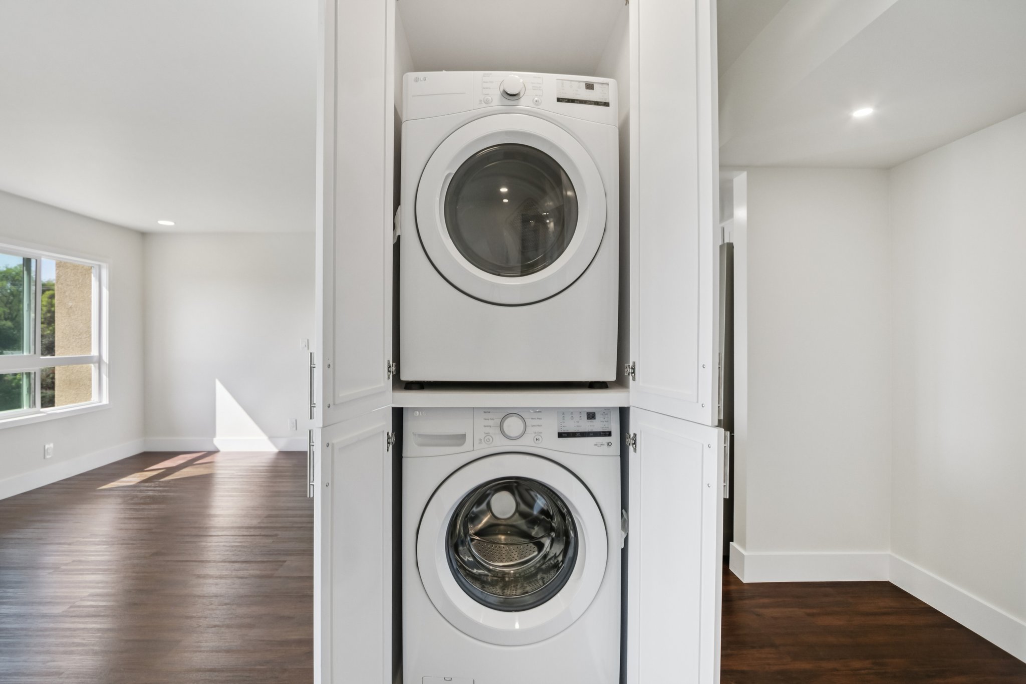 16550 Vanowen St unit 207-S0503-017.jpg