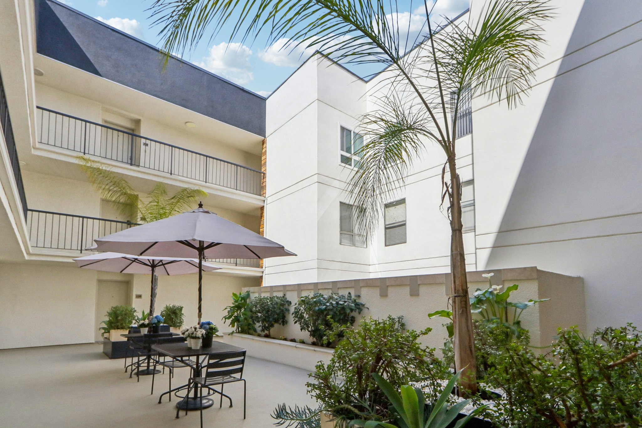 Vanowen St-0503-905.jpg