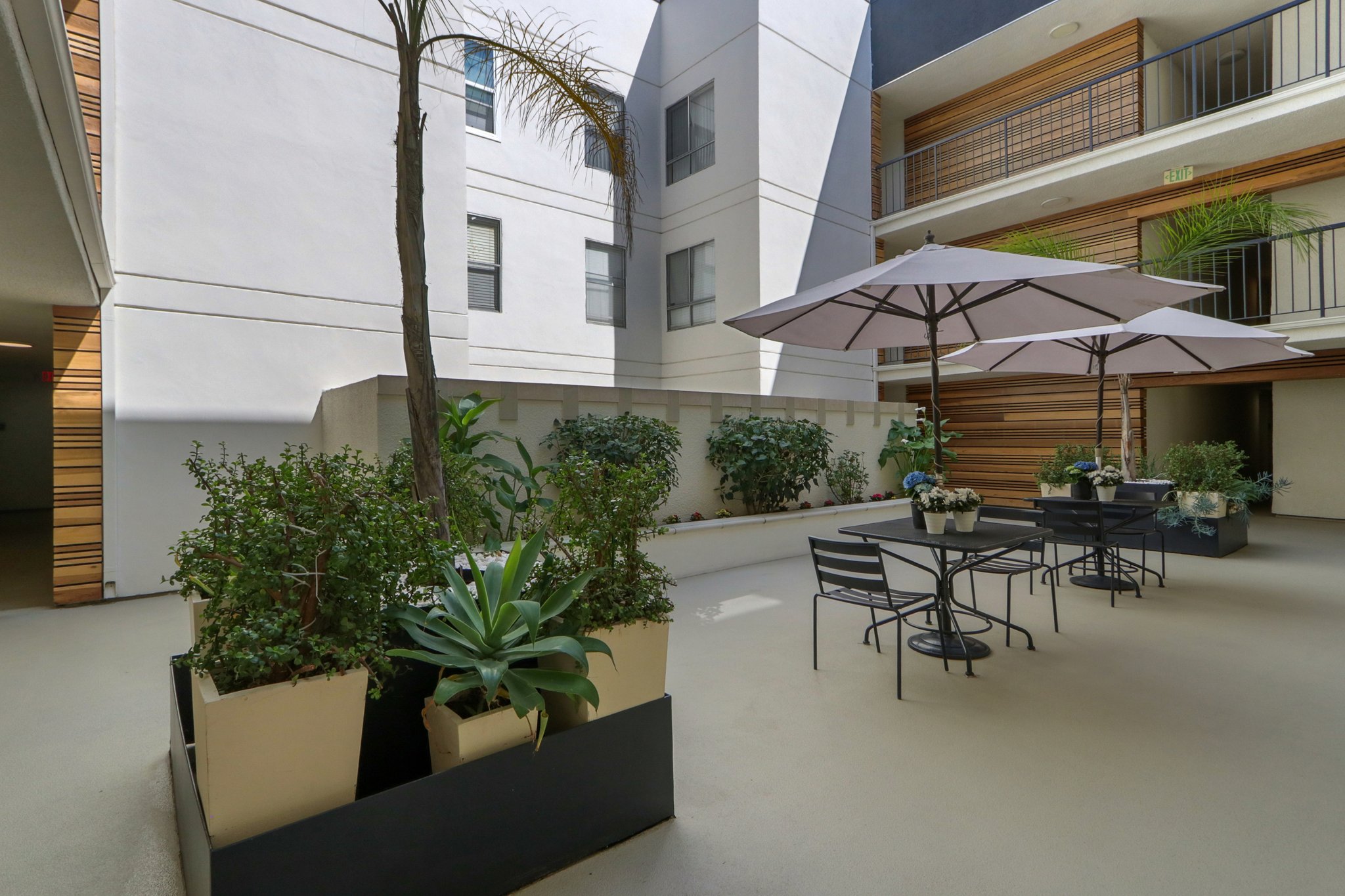 Vanowen St-0503-909.jpg