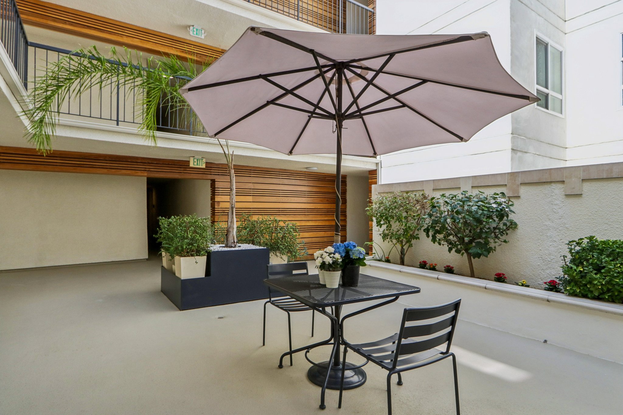 Vanowen St-0503-911.jpg