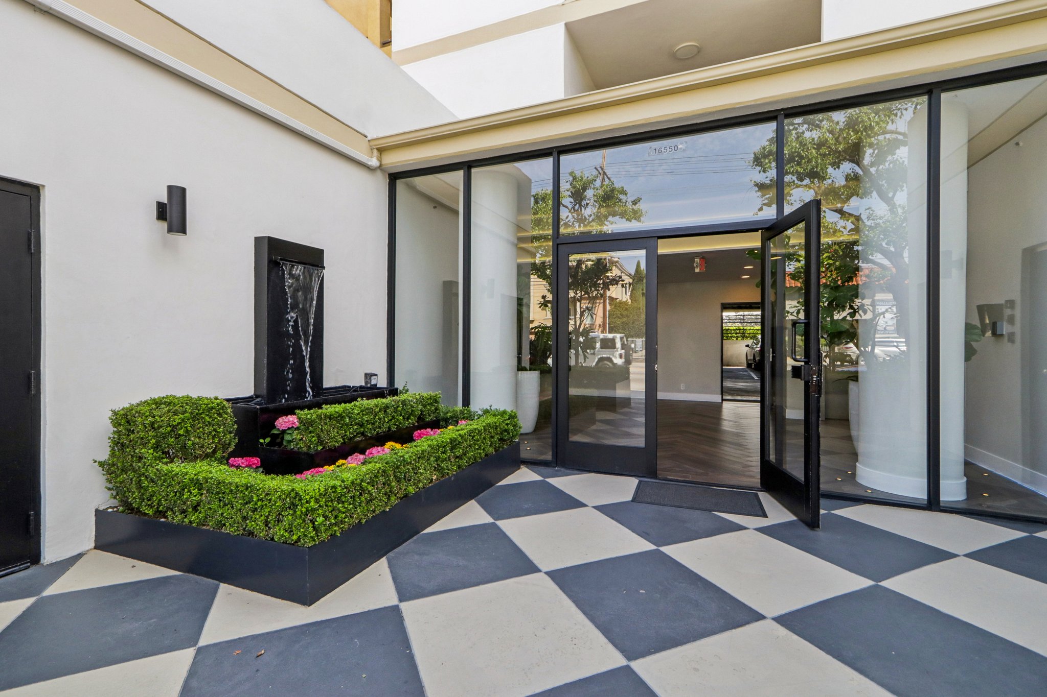 Vanowen St-0503-912.jpg