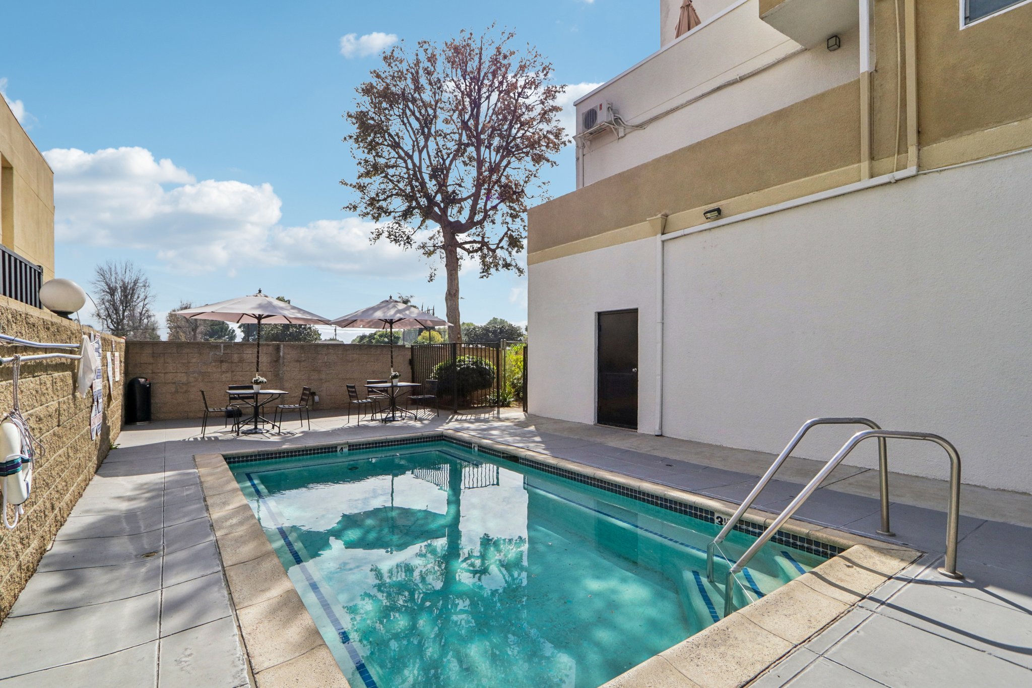 Vanowen St-0503-917.jpg