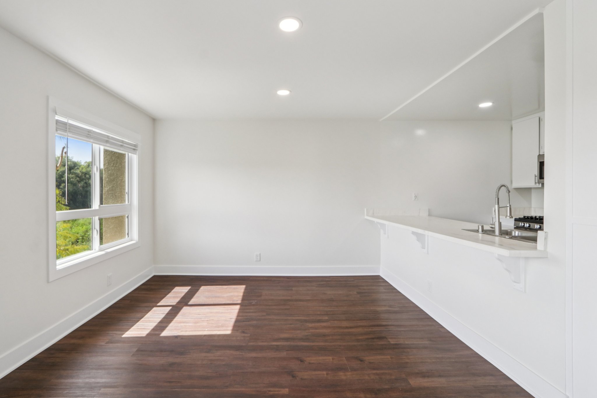 16550 Vanowen St unit 105-S0503-005.jpg