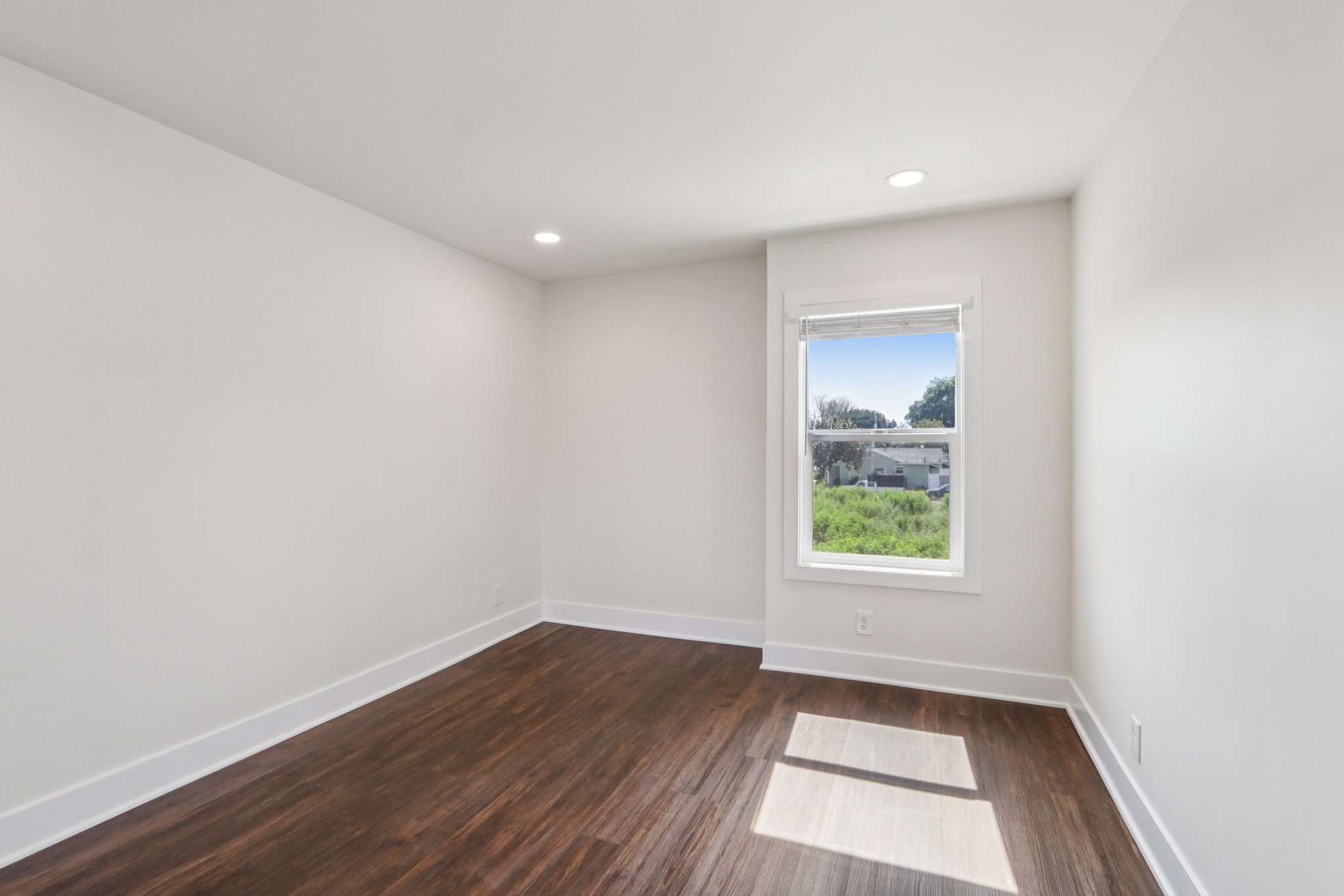 16550 Vanowen St unit 105-S0503-010.jpg